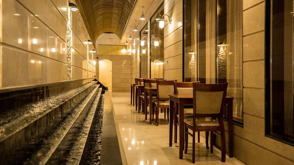 Jiwar Almasi Hotel Jeddah Exterior photo