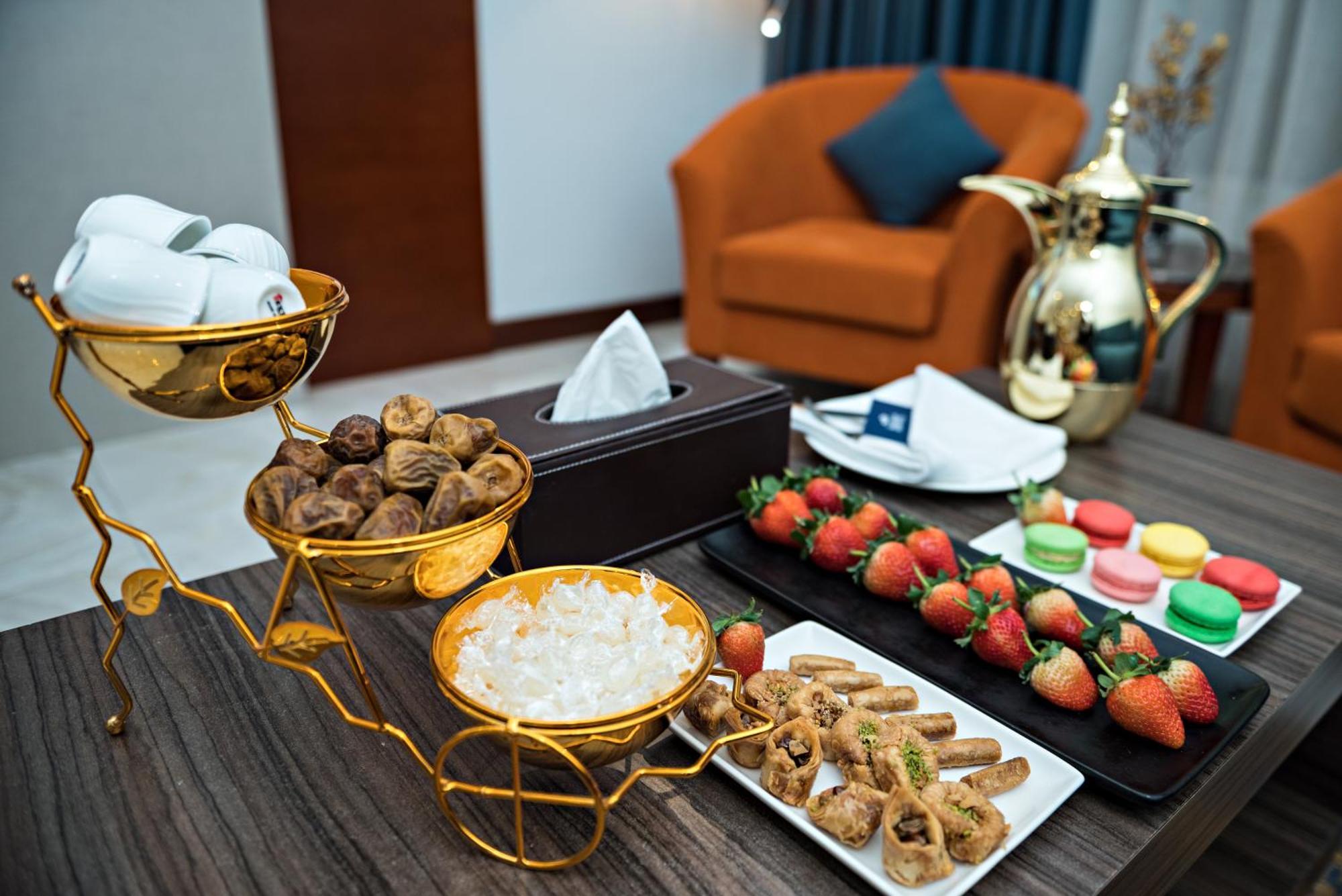 Jiwar Almasi Hotel Jeddah Exterior photo