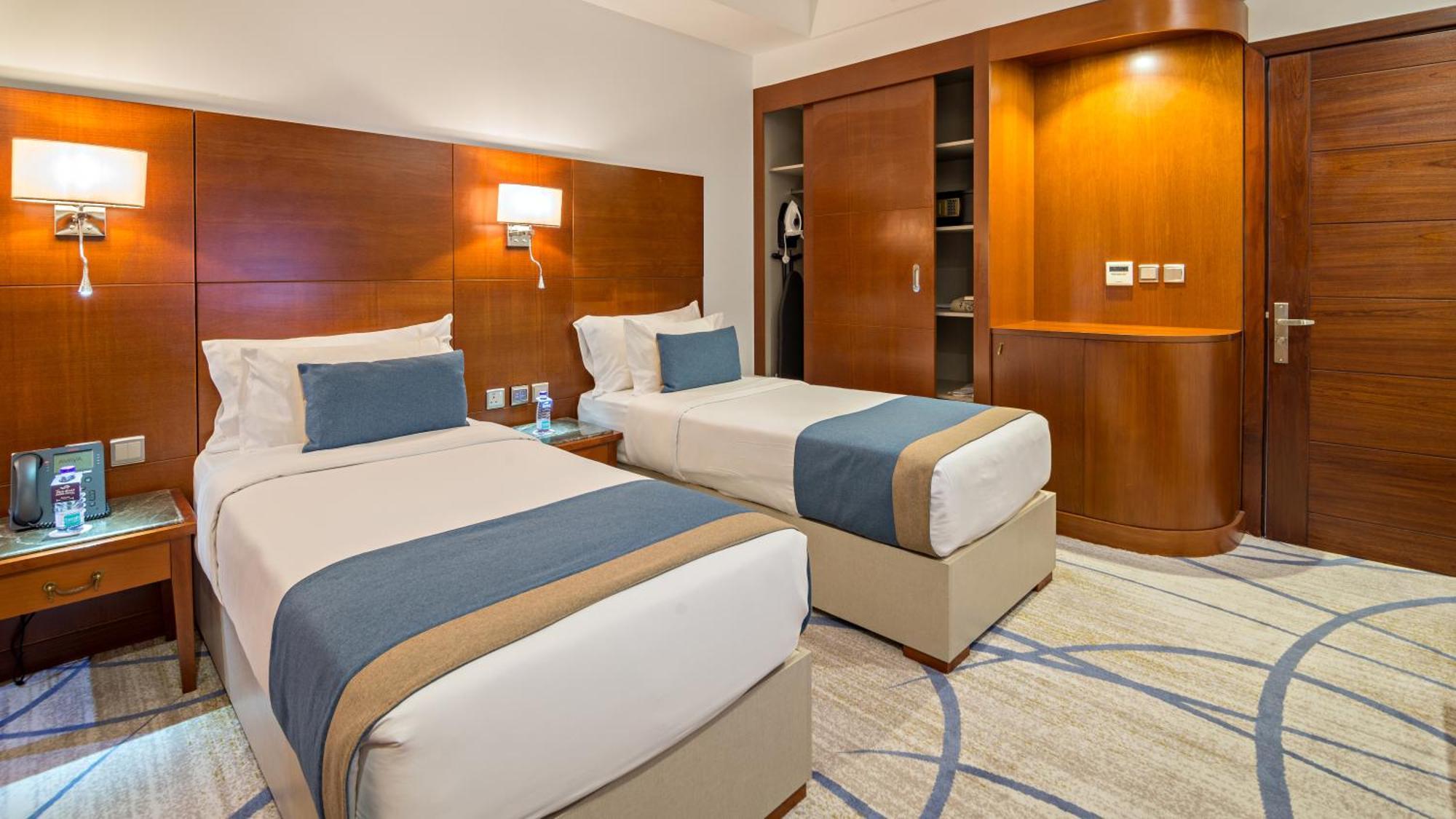 Jiwar Almasi Hotel Jeddah Exterior photo